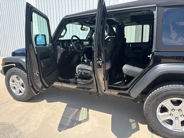 Used 2021 Jeep Wrangler Unlimited Sport AWD/4WD image 11