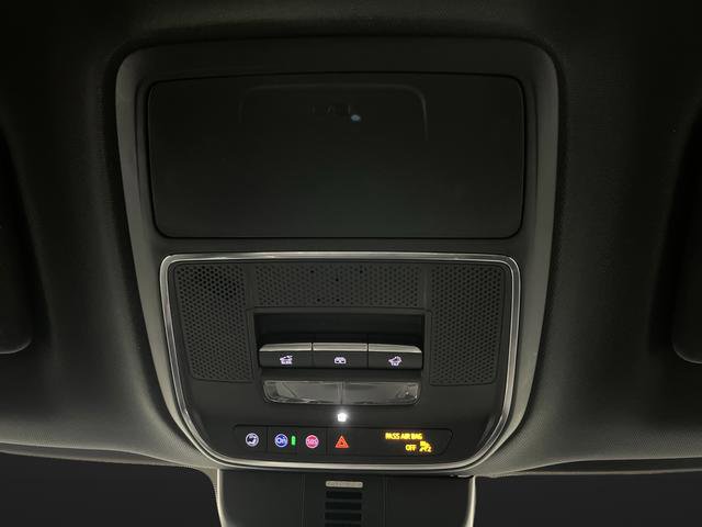 Used 2024 GMC Acadia Denali w/ Super Cruise Package image 28