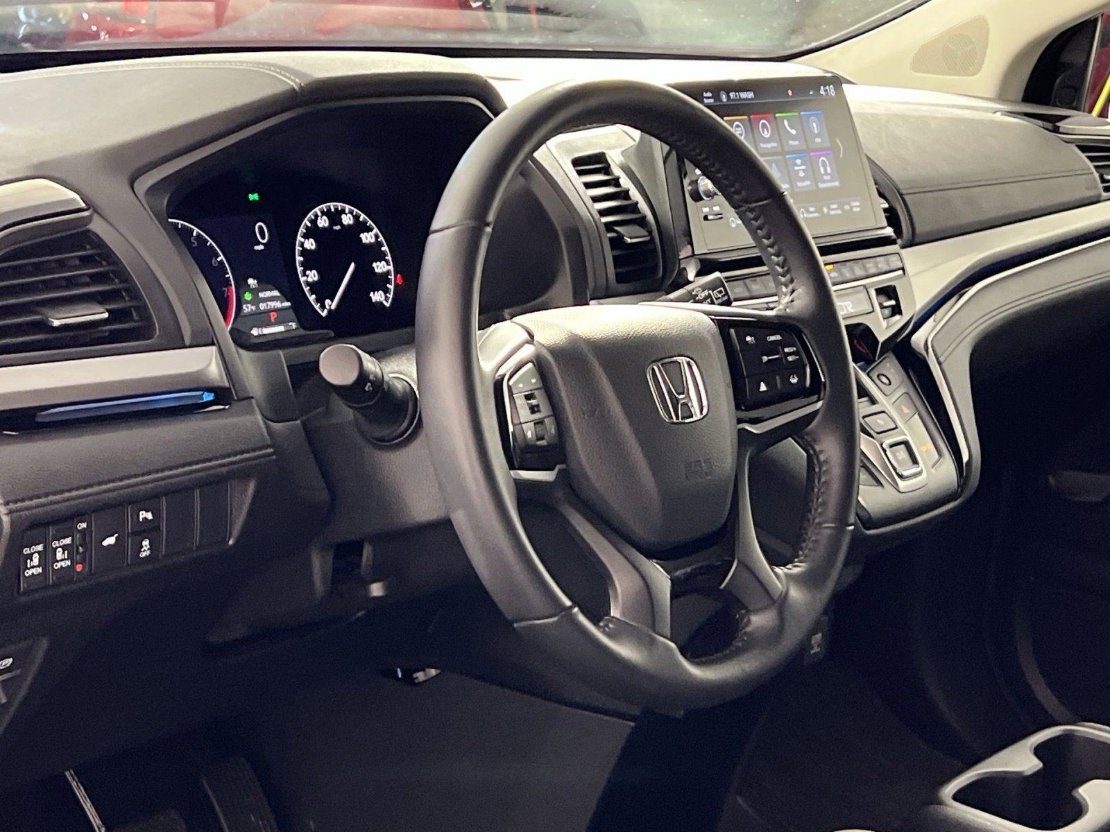 Used 2025 Honda Odyssey Touring image 16