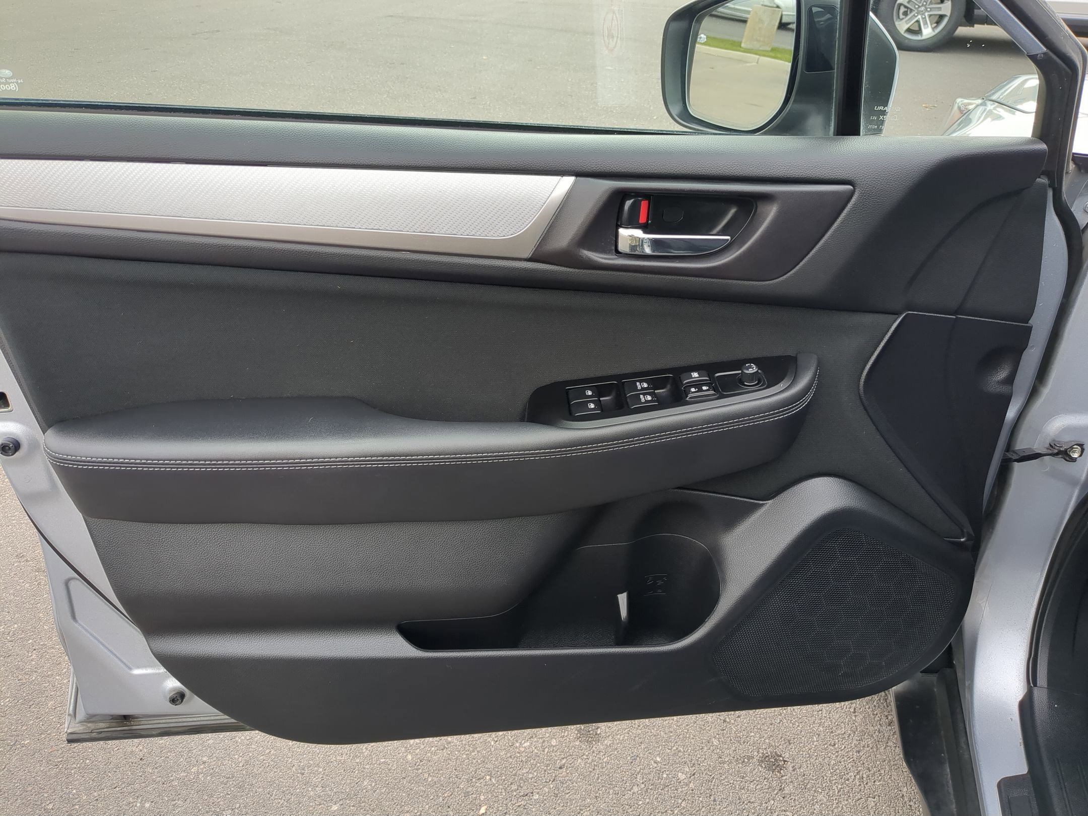 Used 2019 Subaru Outback 2.5i Premium image 14