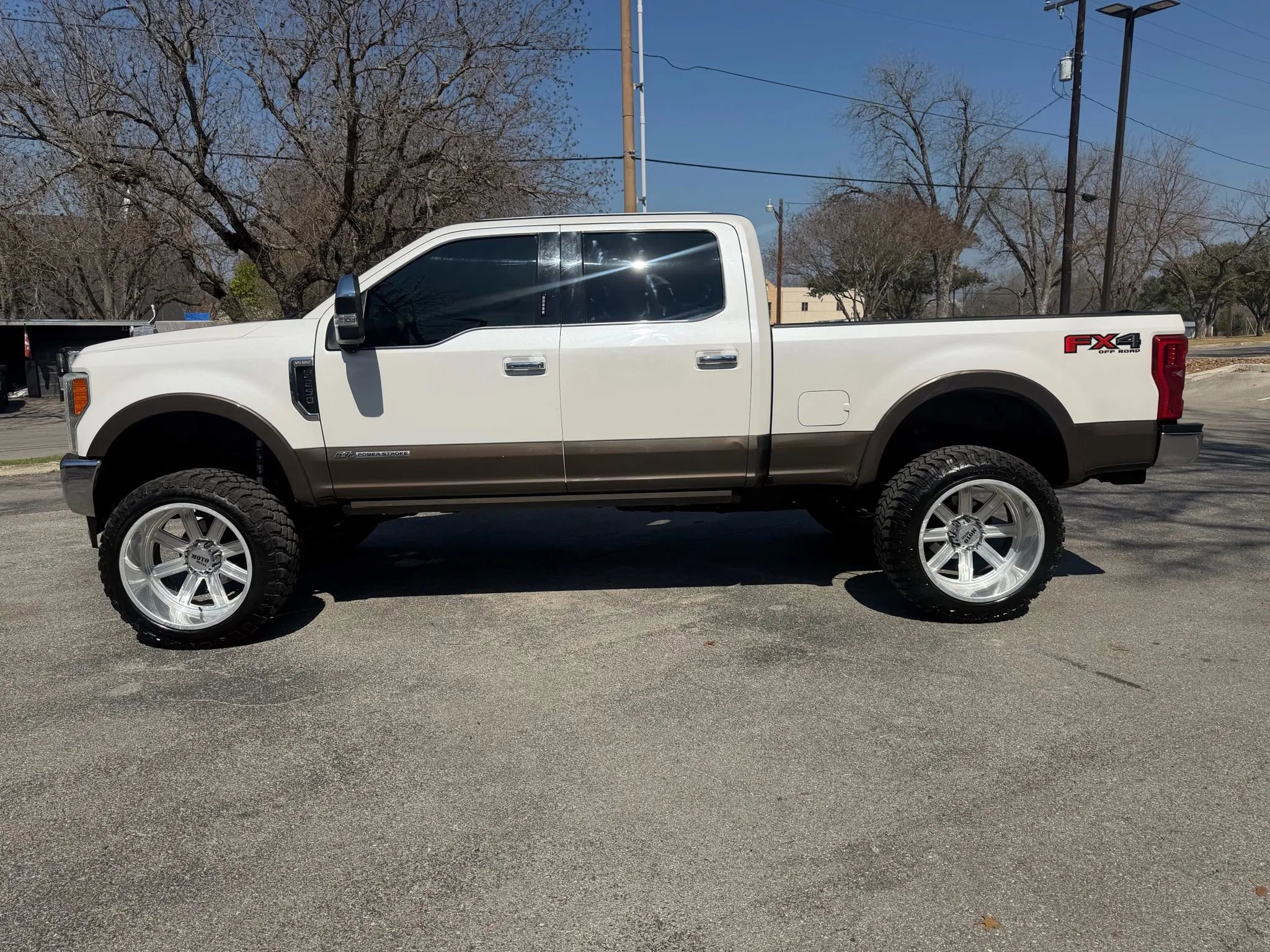 Used 2017 Ford F250 King Ranch w/ King Ranch Ultimate Package AWD/4WD image 8