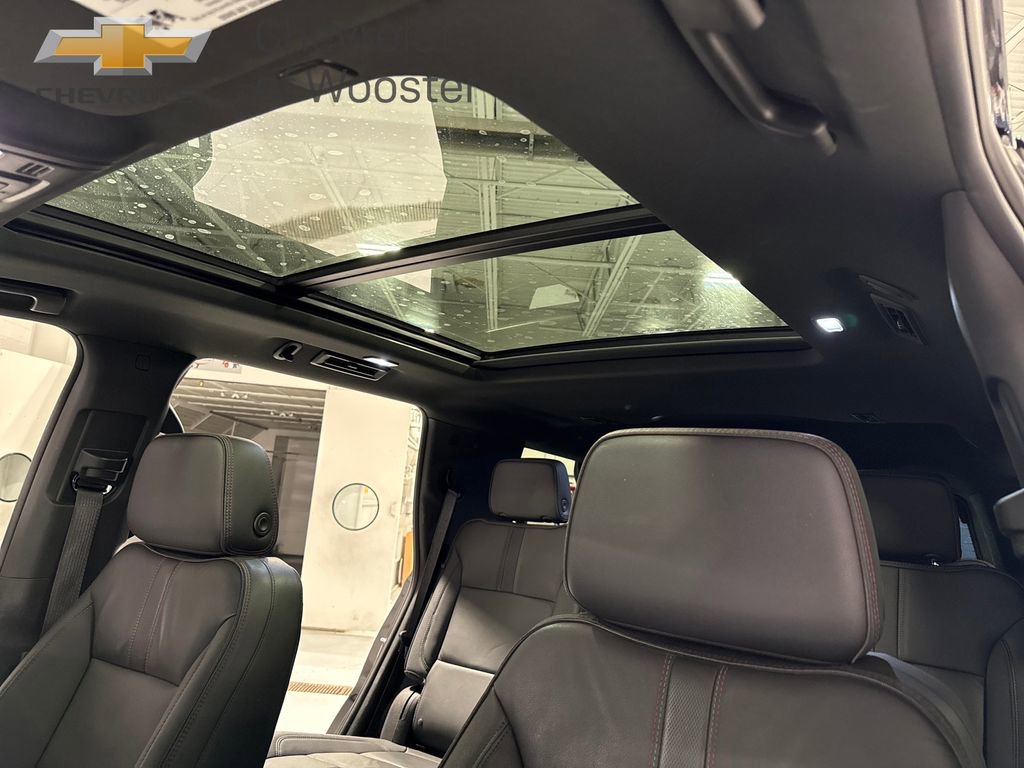 Used 2024 Chevrolet Tahoe RST w/ Luxury Package image 2