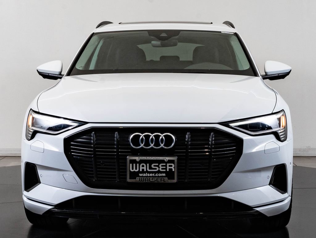 Used 2021 Audi e-tron Premium w/ Convenience Plus Package AWD/4WD image 2