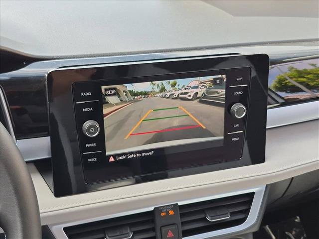New 2027 Volkswagen Taos SE FWD image 13