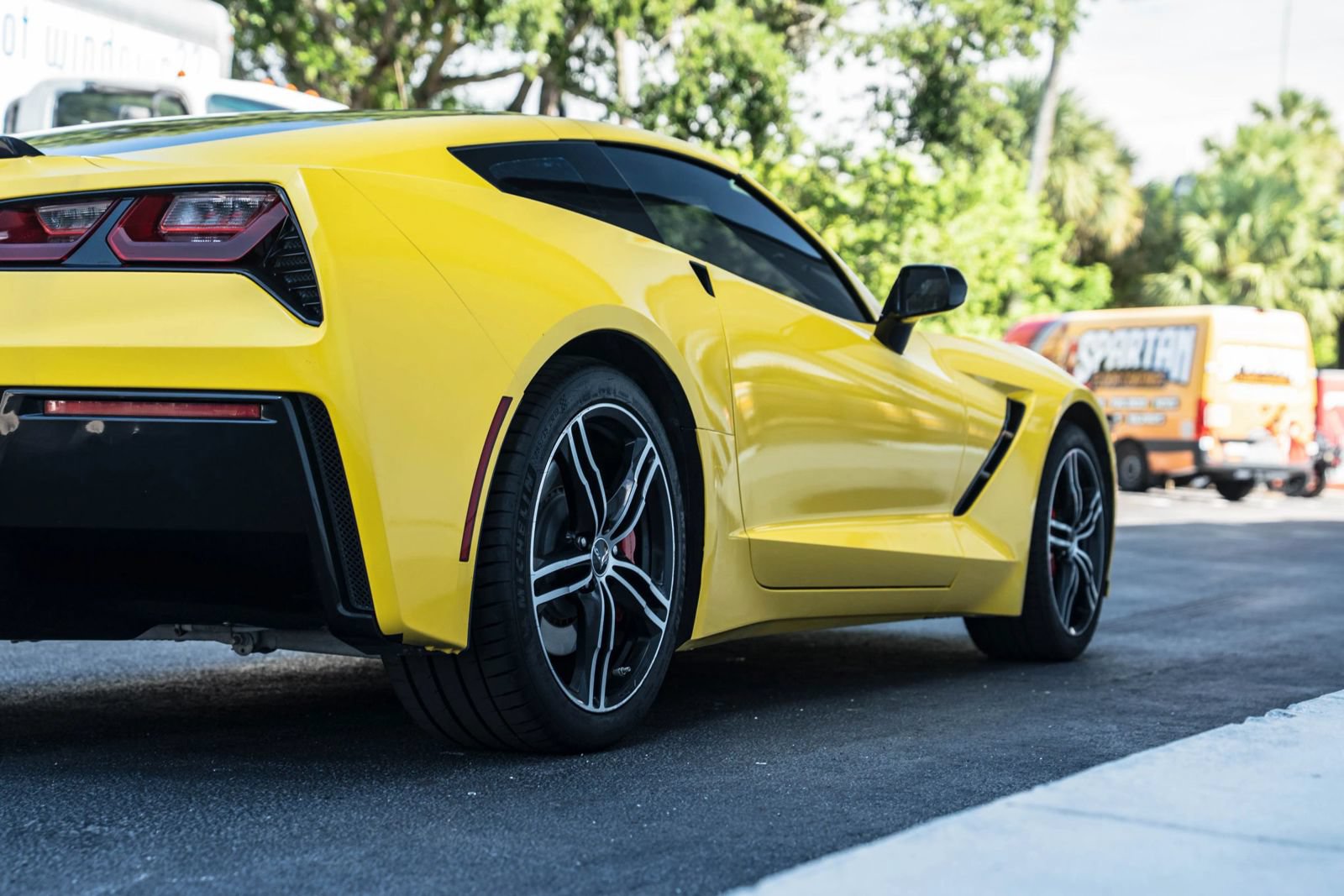 Used 2017 Chevrolet Corvette Stingray Coupe w/ 1LT RWD image 11