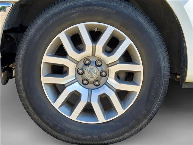 Used 2013 Nissan Frontier SL RWD image 14