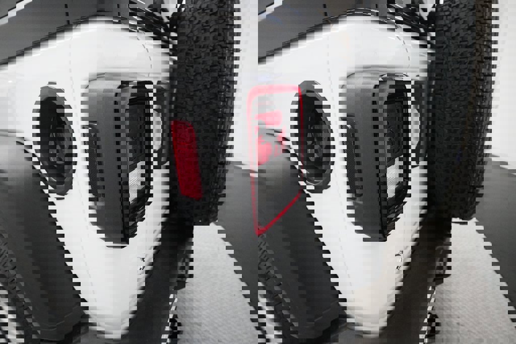 Used 2022 Jeep Wrangler Unlimited Sport image 31