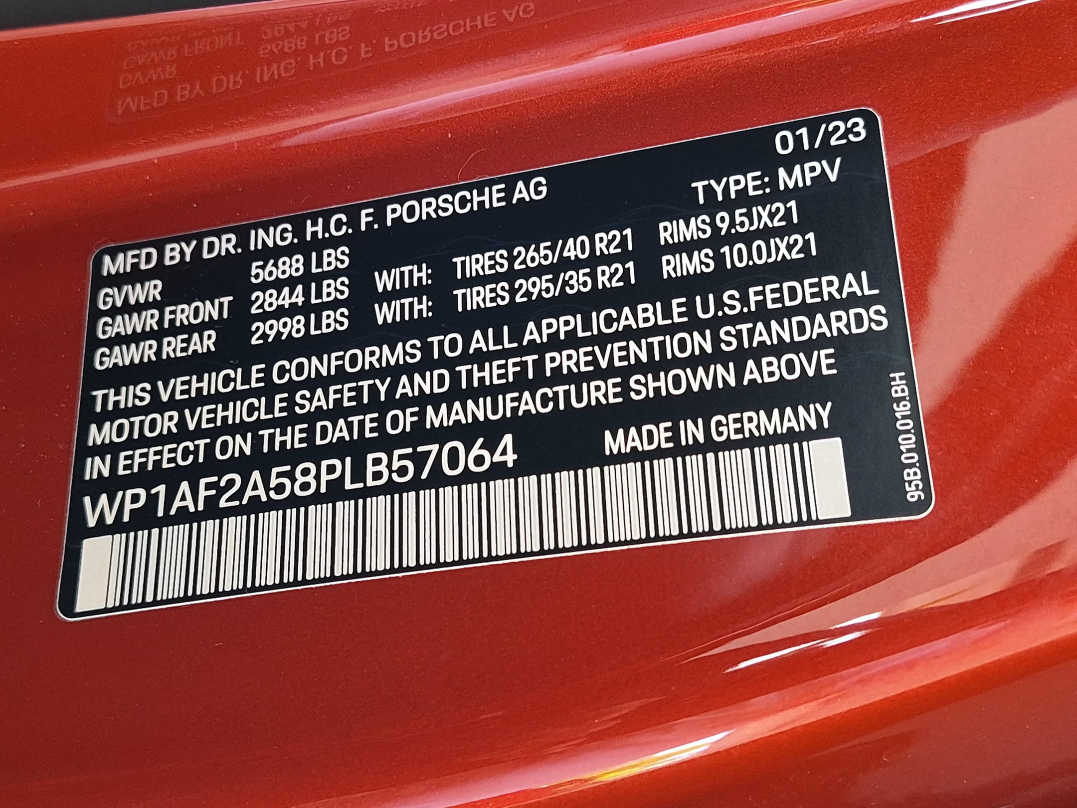 Certified 2023 Porsche Macan GTS AWD/4WD image 33