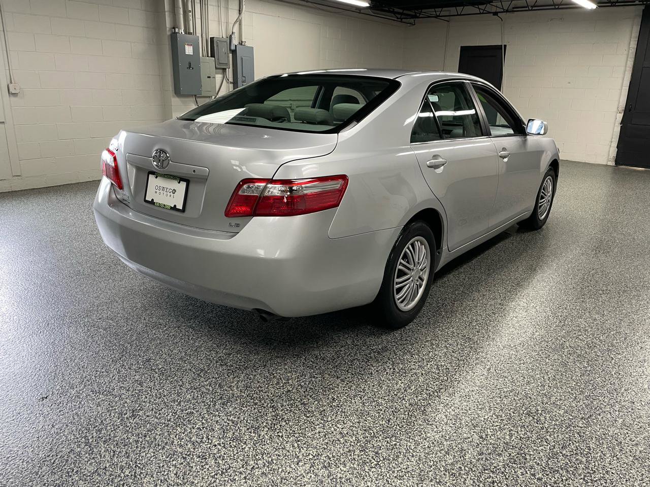Used 2009 Toyota Camry LE FWD image 5