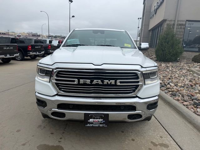 Used 2023 RAM 1500 Laramie AWD/4WD image 2