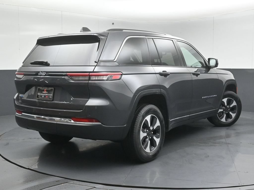 Used 2022 Jeep Grand Cherokee Limited 4xe AWD/4WD image 4