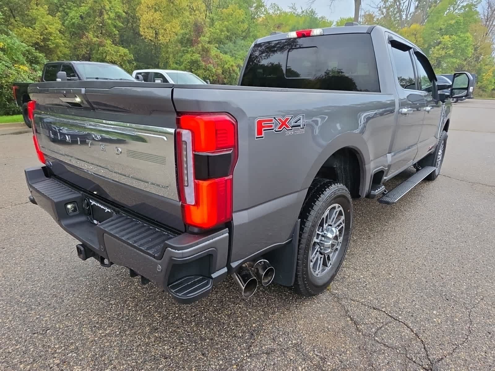 Used 2023 Ford F250 Limited w/ FX4 Off-Road Package AWD/4WD image 6