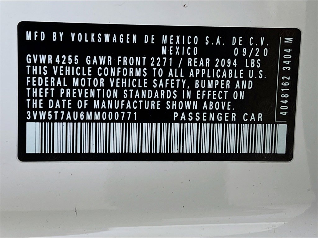 Used 2021 Volkswagen GTI SE image 32