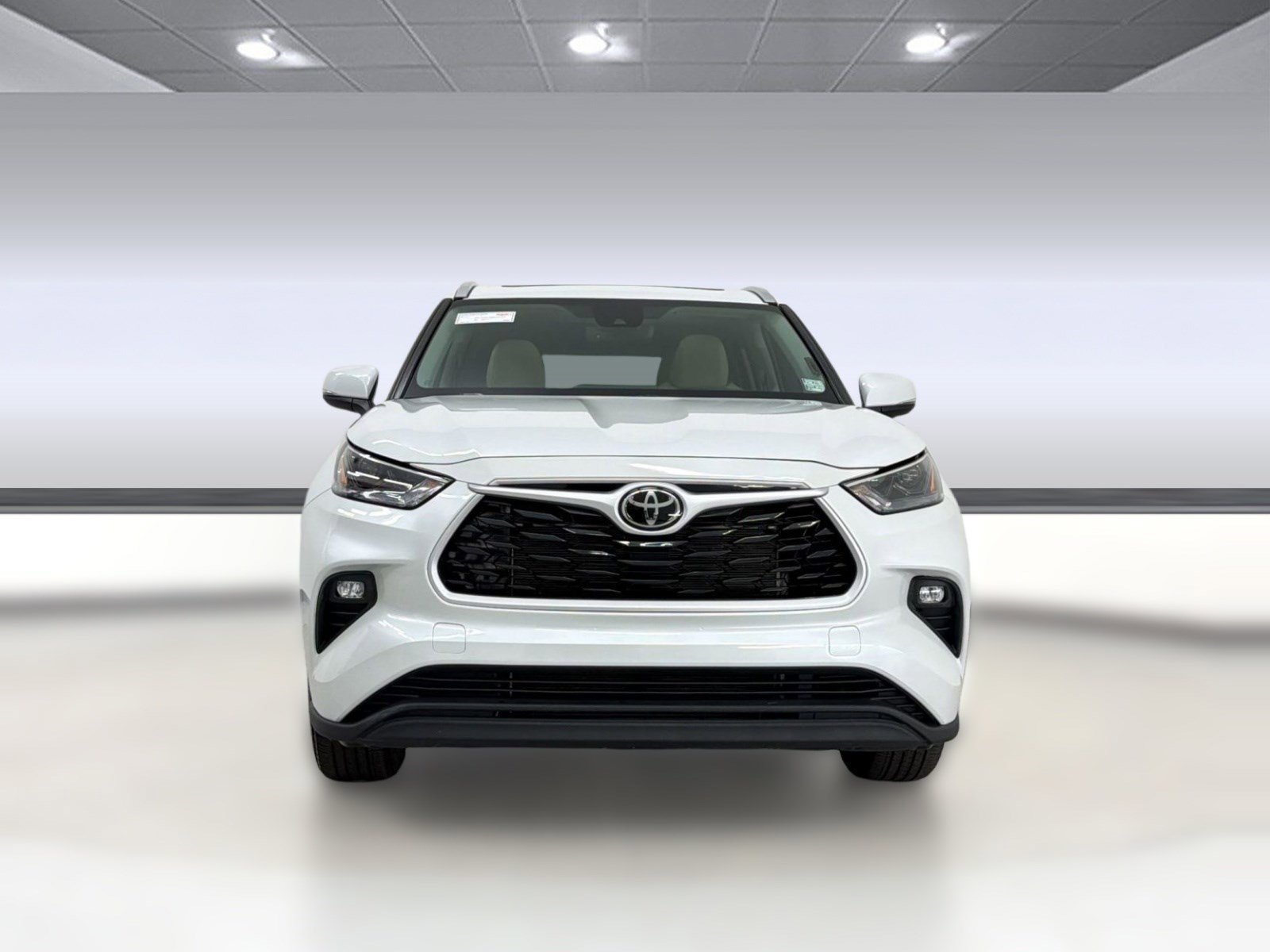 Used 2022 Toyota Highlander XLE FWD image 6
