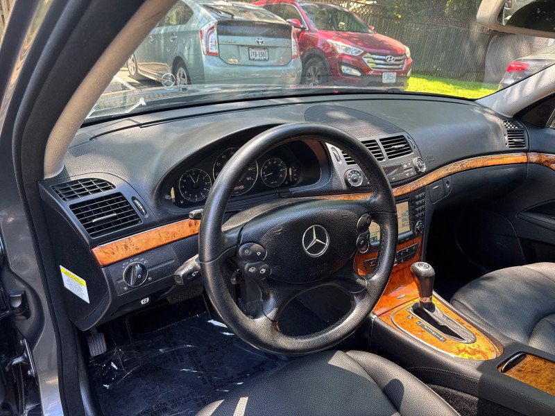 Used 2008 Mercedes-Benz E 350 4MATIC Wagon image 16