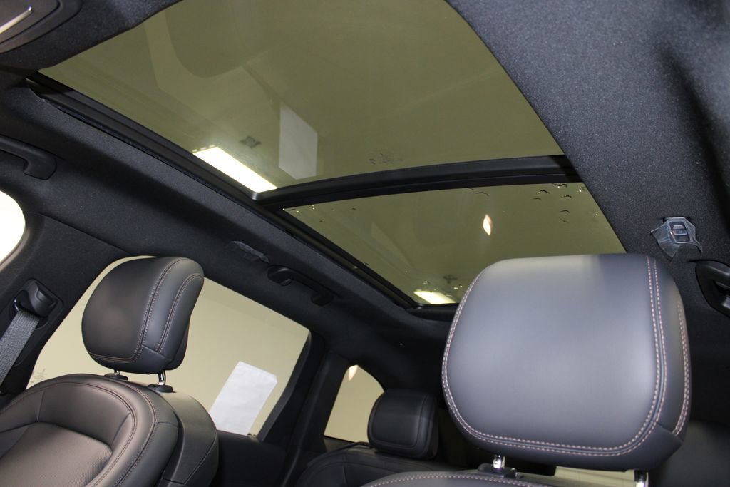 New 2025 Lincoln Nautilus Premier w/ Equipment Group 102A image 60