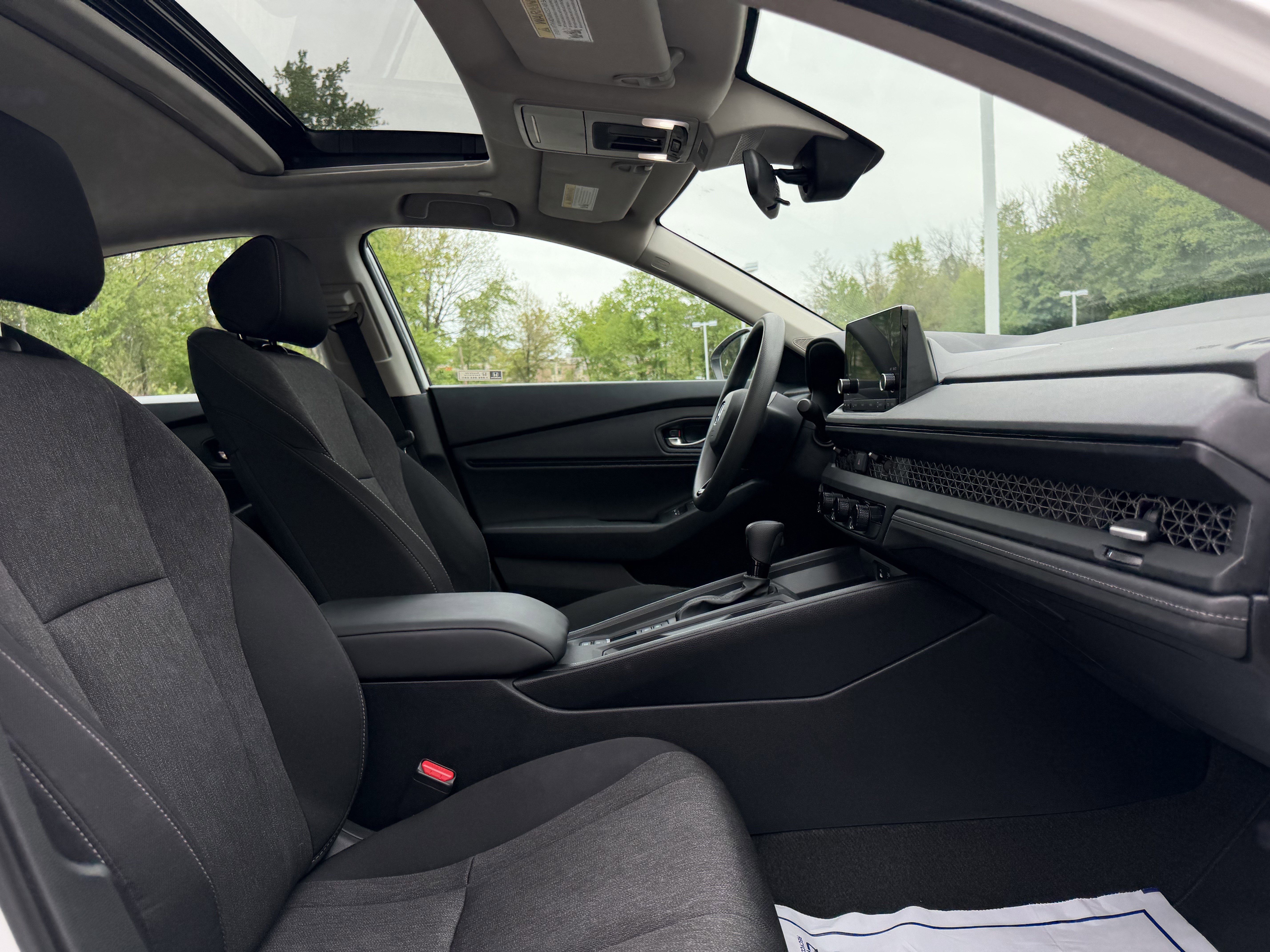 Used 2023 Honda Accord EX image 13