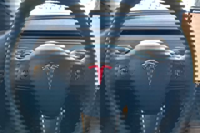 Used 2022 Tesla Model Y Performance image 26