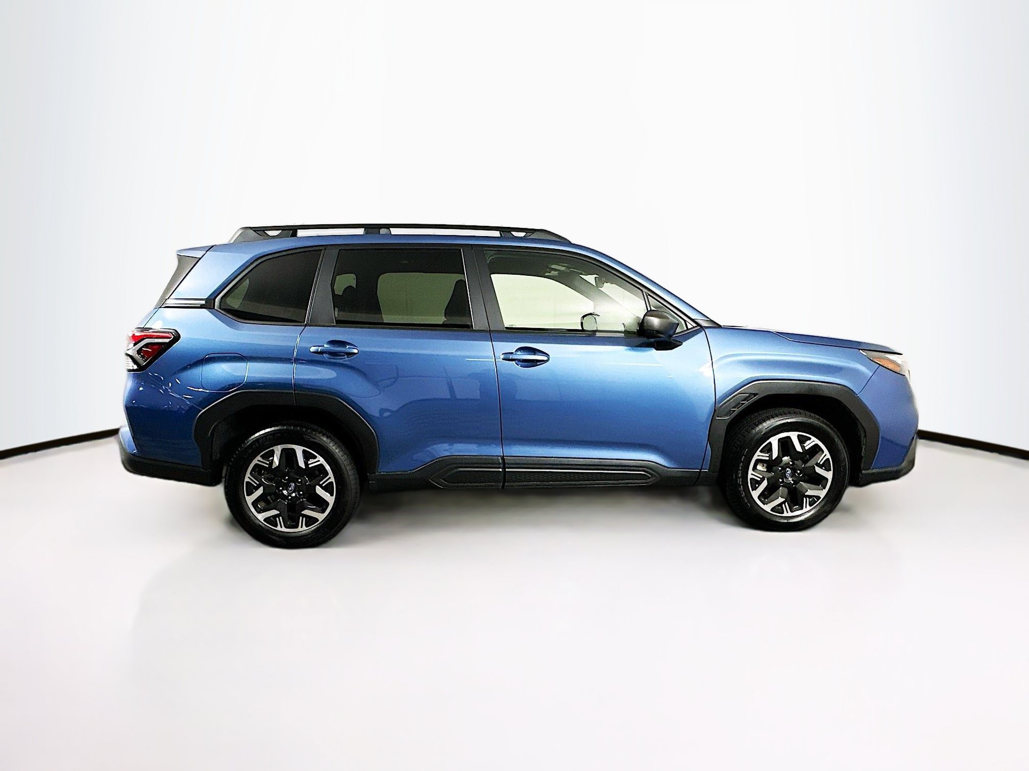 Used 2025 Subaru Forester Premium AWD/4WD image 10
