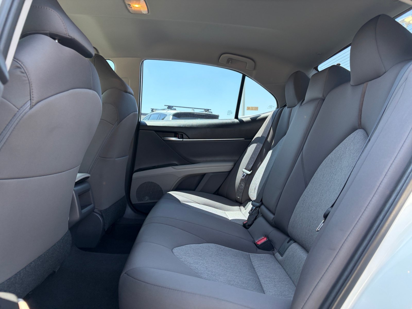 Used 2019 Toyota Camry LE FWD image 28