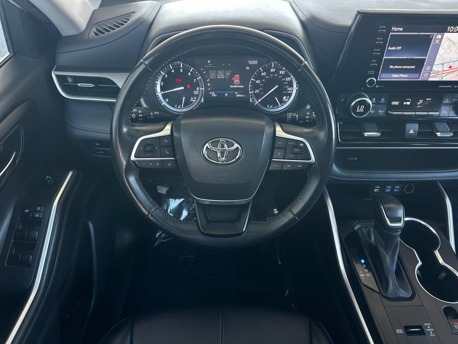 Used 2022 Toyota Highlander XLE FWD image 13