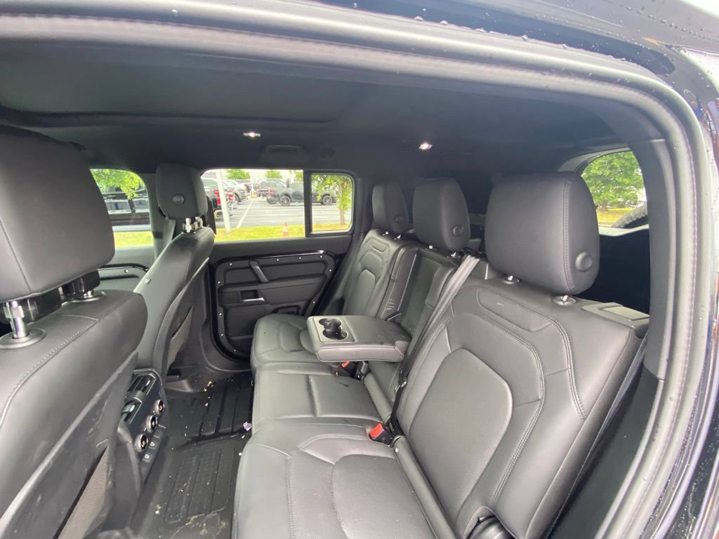 Used 2025 Land Rover Defender 130 Outbound AWD/4WD image 24
