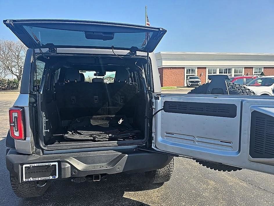 Used 2023 Ford Bronco Outer Banks w/ Sasquatch Package AWD/4WD image 35
