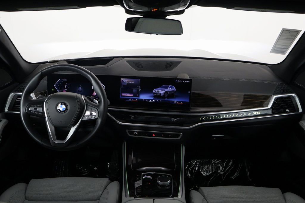 Used 2026 BMW X5 sDrive40i w/ Climate Comfort Package image 8