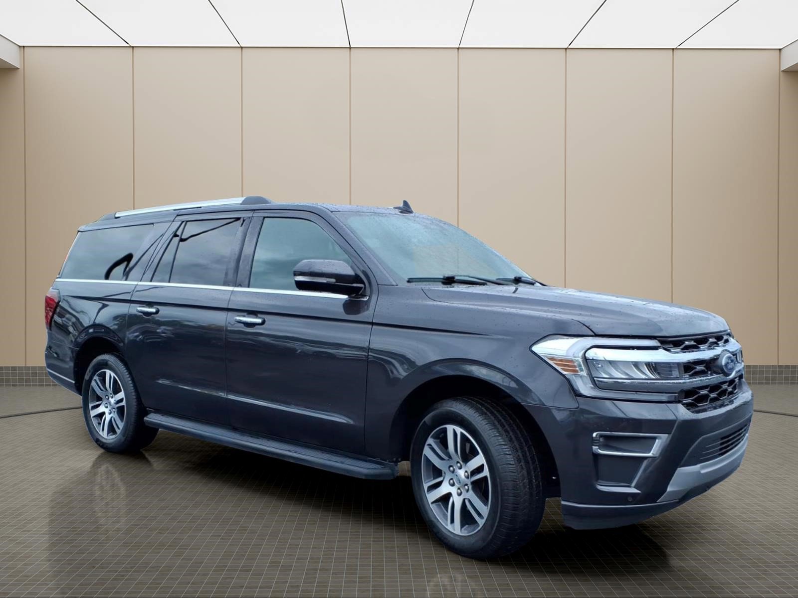 Used 2024 Ford Expedition Max Limited AWD/4WD image 4