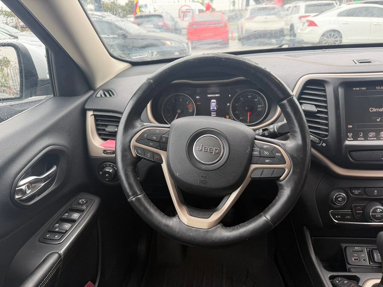 Used 2017 Jeep Cherokee Limited image 9