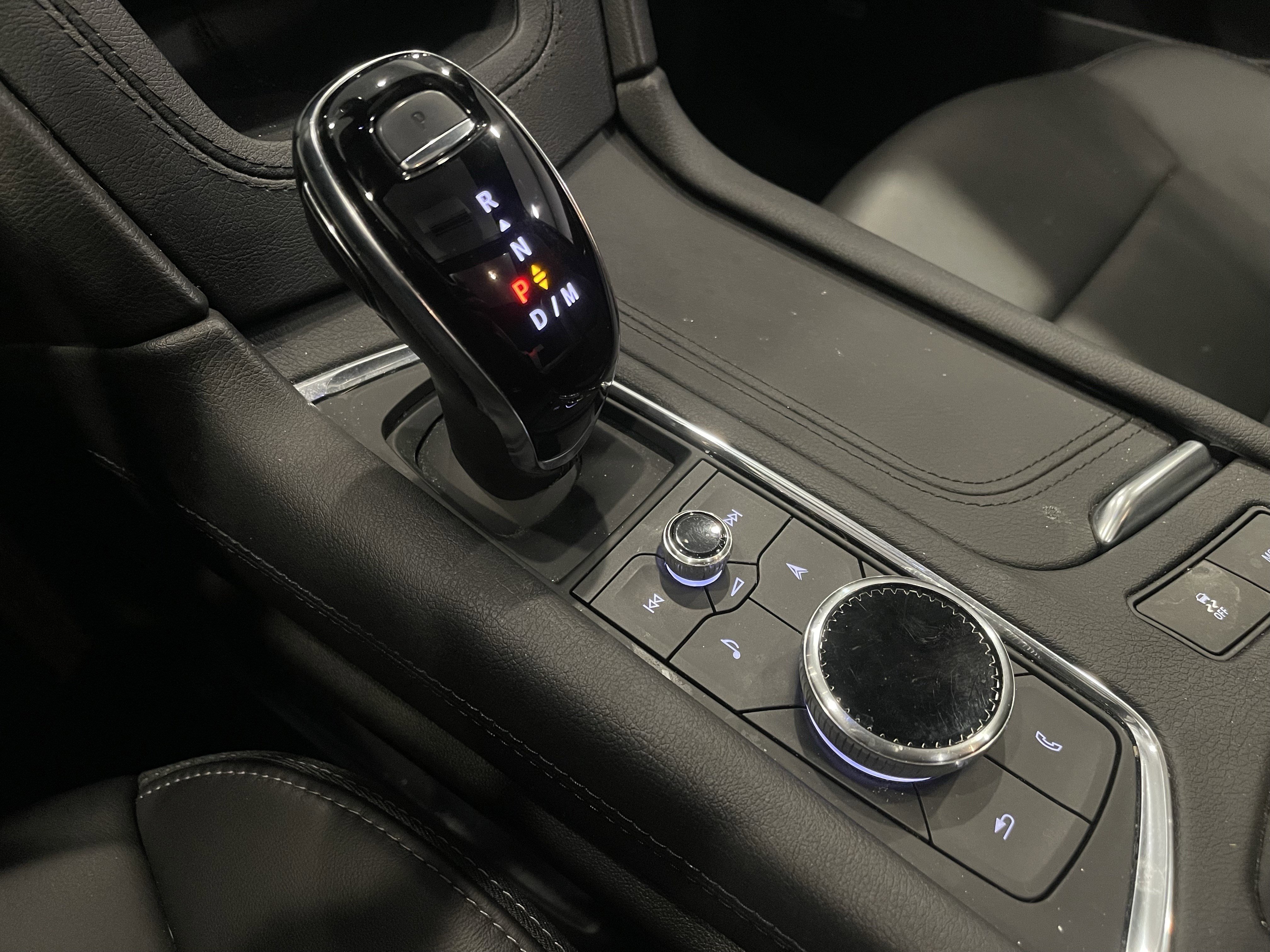 Used 2023 Cadillac XT6 Premium Luxury image 18