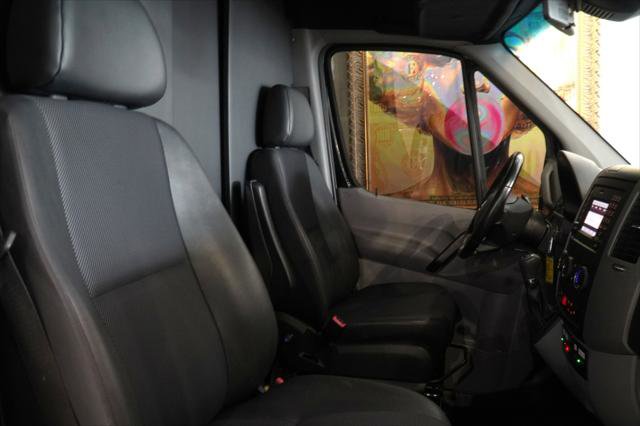Used 2018 Mercedes-Benz Sprinter 2500 image 11