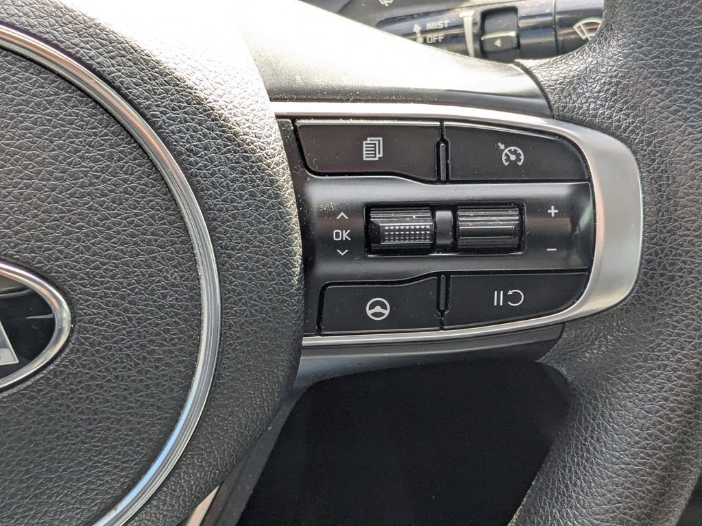 Used 2021 Kia K5 LXS image 27