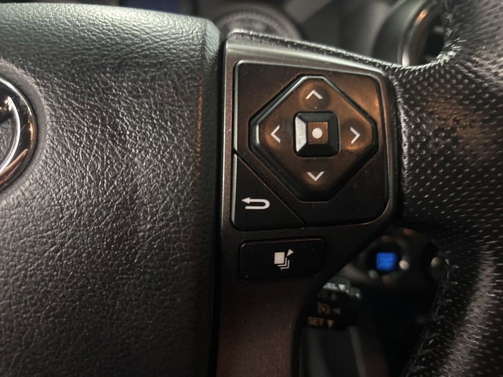 Used 2016 Toyota Tacoma TRD Off-Road w/ Towing Package AWD/4WD image 19