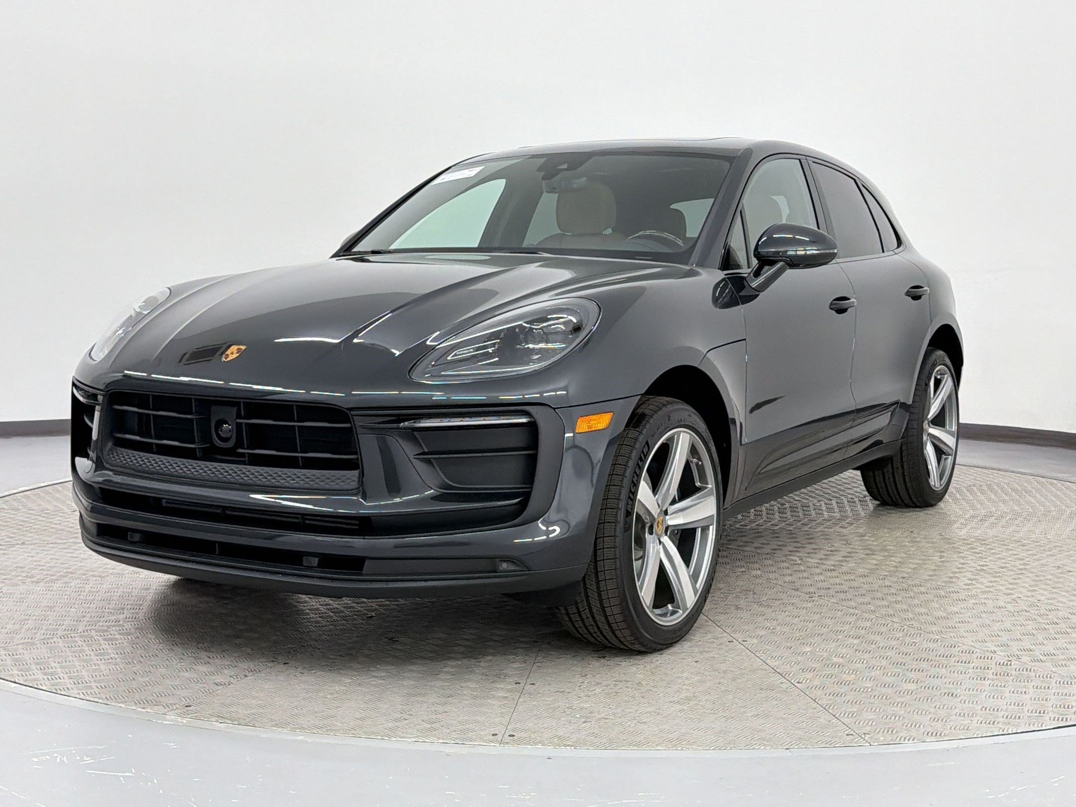 New 2026 Porsche Macan AWD/4WD image 1