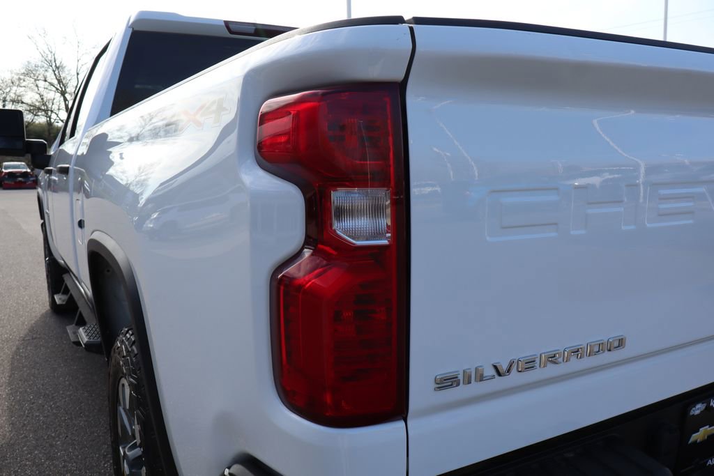 Used 2022 Chevrolet Silverado 2500 Custom w/ Custom Value Package image 30
