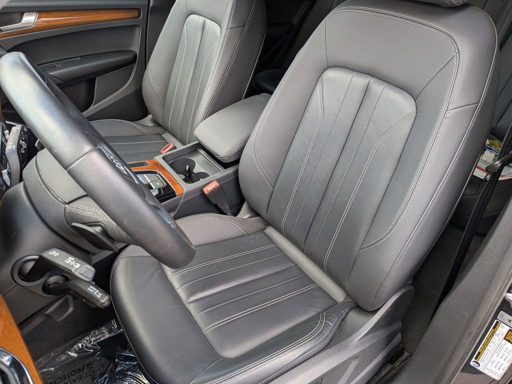 Used 2023 Audi Q5 2.0T Premium w/ Convenience Package AWD/4WD image 13