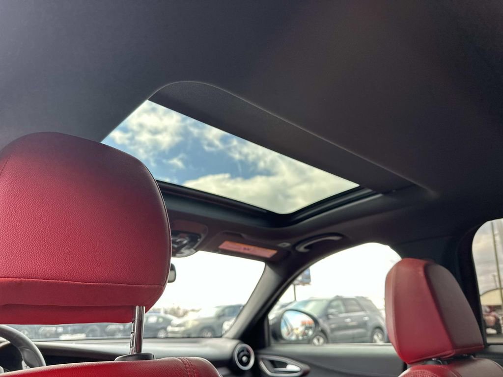 Used 2022 Alfa Romeo Giulia Veloce image 13