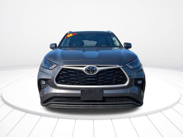 Used 2022 Toyota Highlander XLE image 8