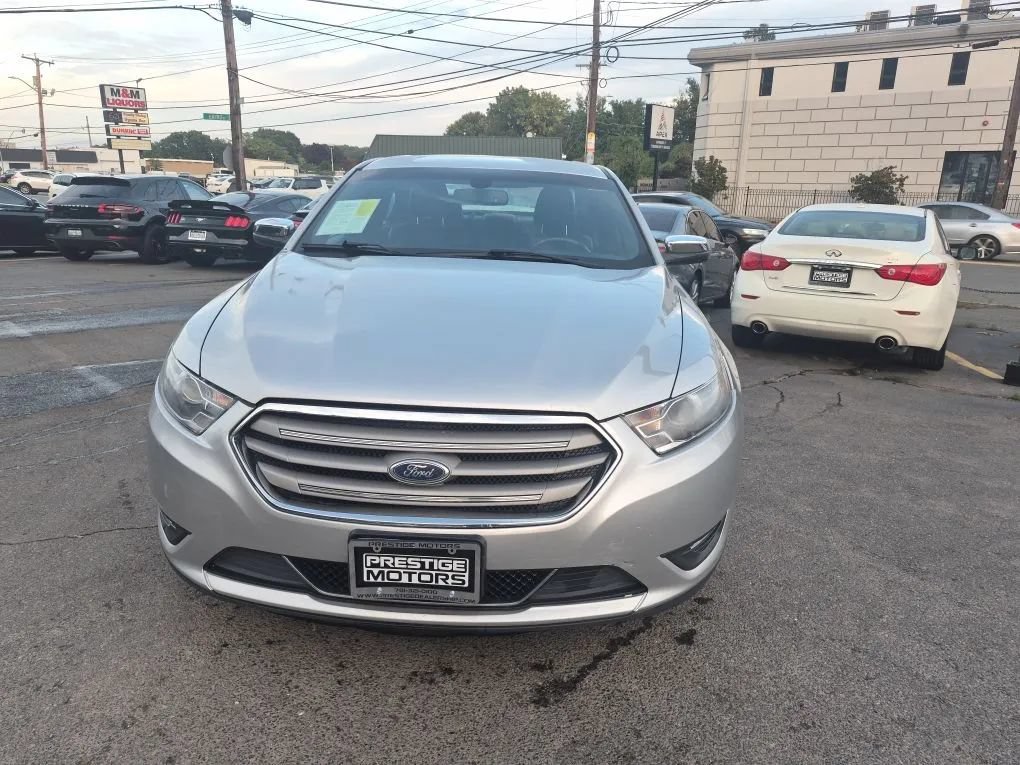 Used 2013 Ford Taurus Limited FWD image 3
