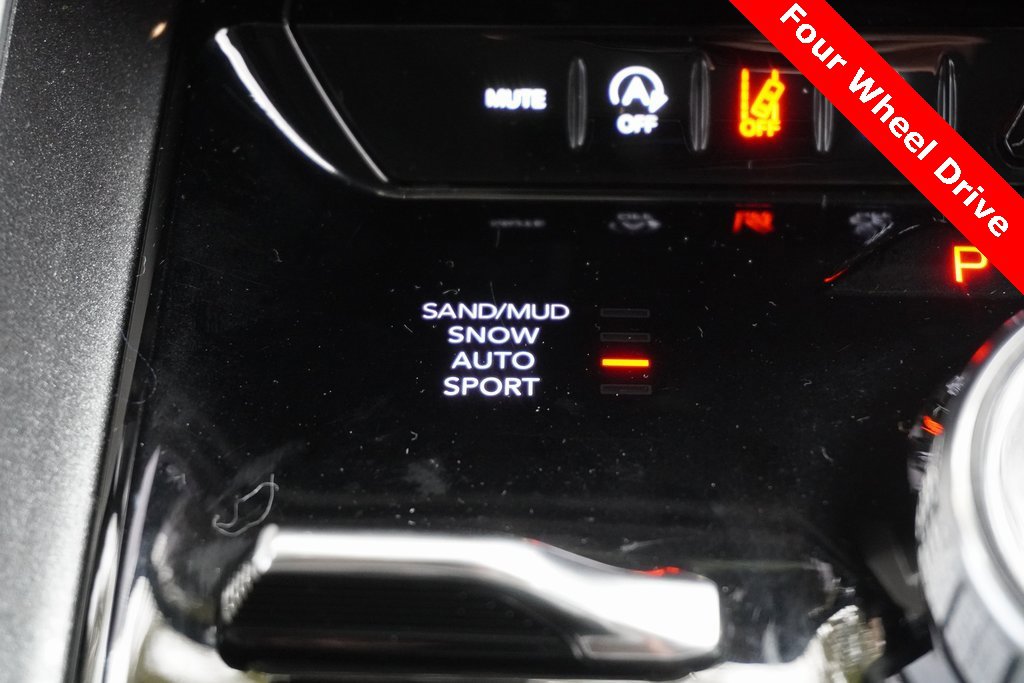 Used 2023 Jeep Wagoneer 4WD w/ Premium Group I image 19