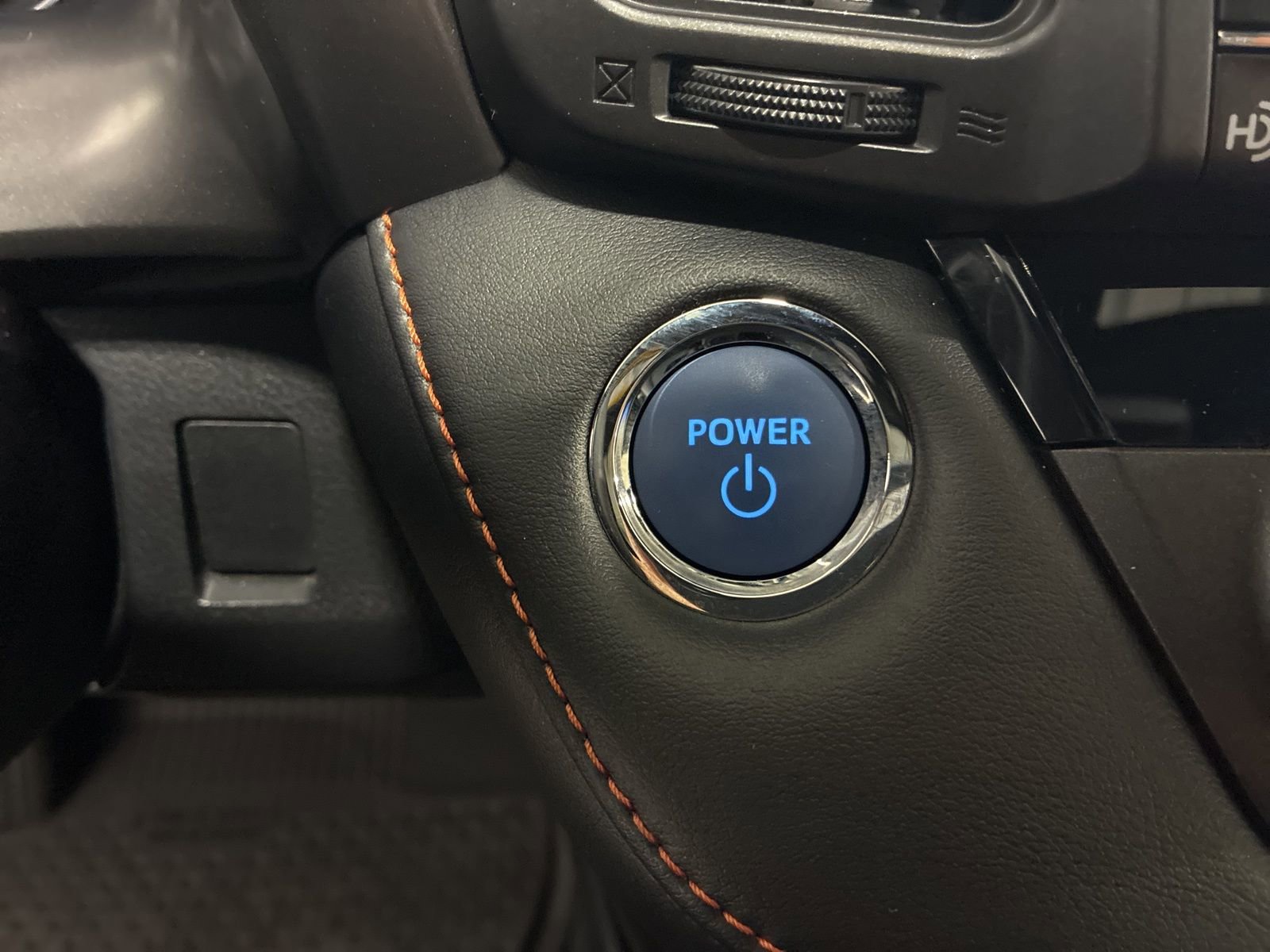 Used 2017 Toyota RAV4 SE image 21