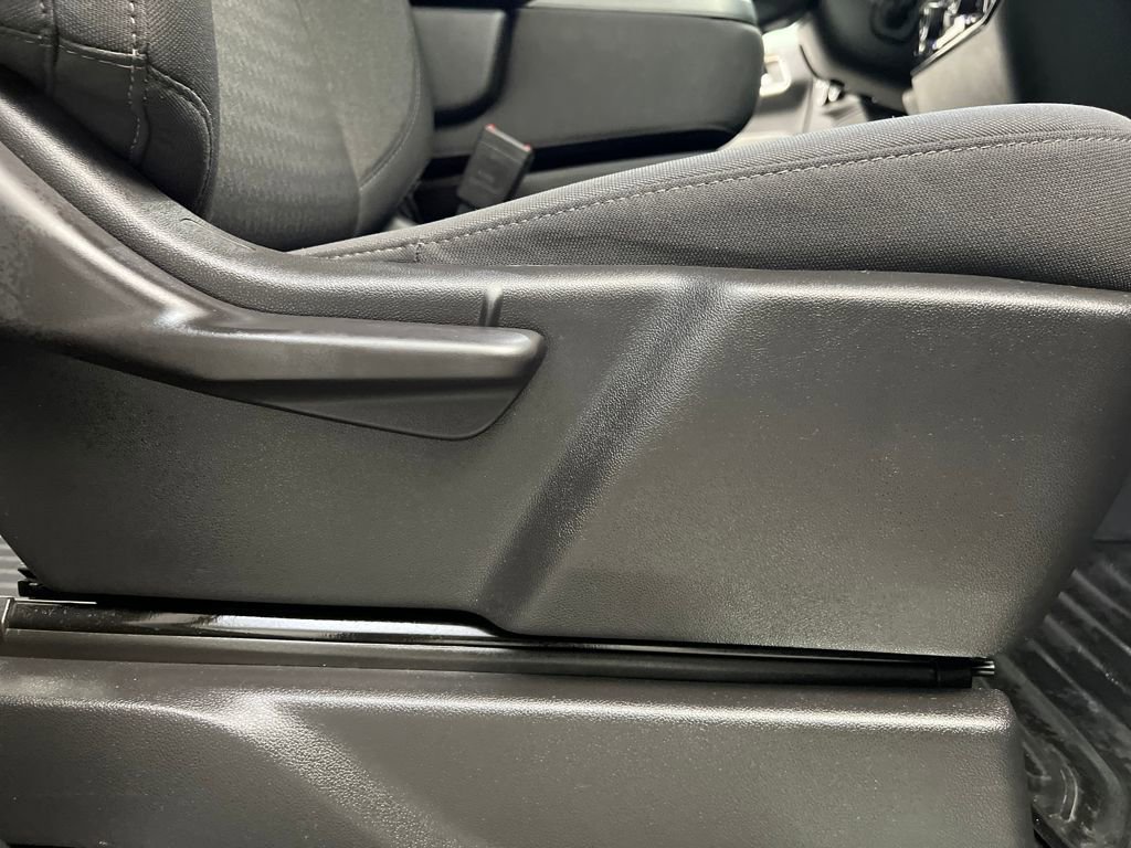 Used 2023 Chevrolet Silverado 1500 LT image 24