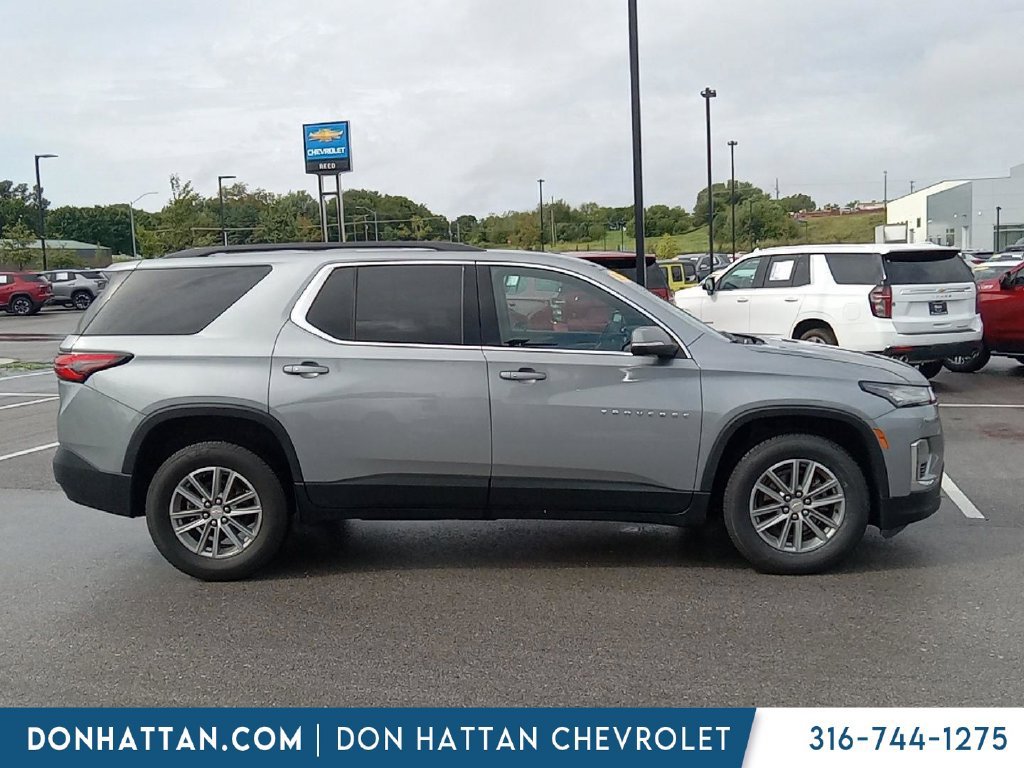 Used 2023 Chevrolet Traverse LT FWD image 11