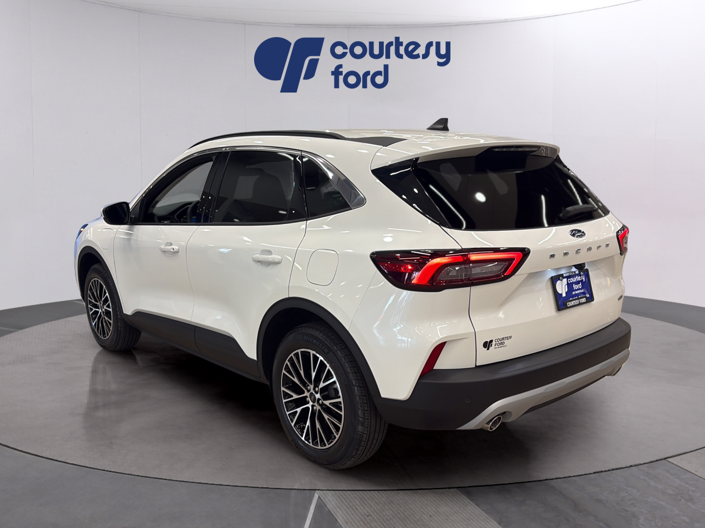 Used 2024 Ford Escape SE FWD image 4