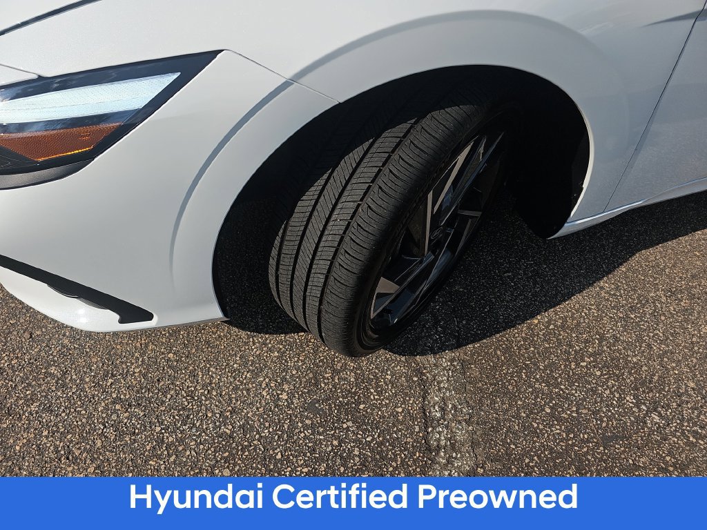 Certified 2025 Hyundai Elantra SEL FWD image 27