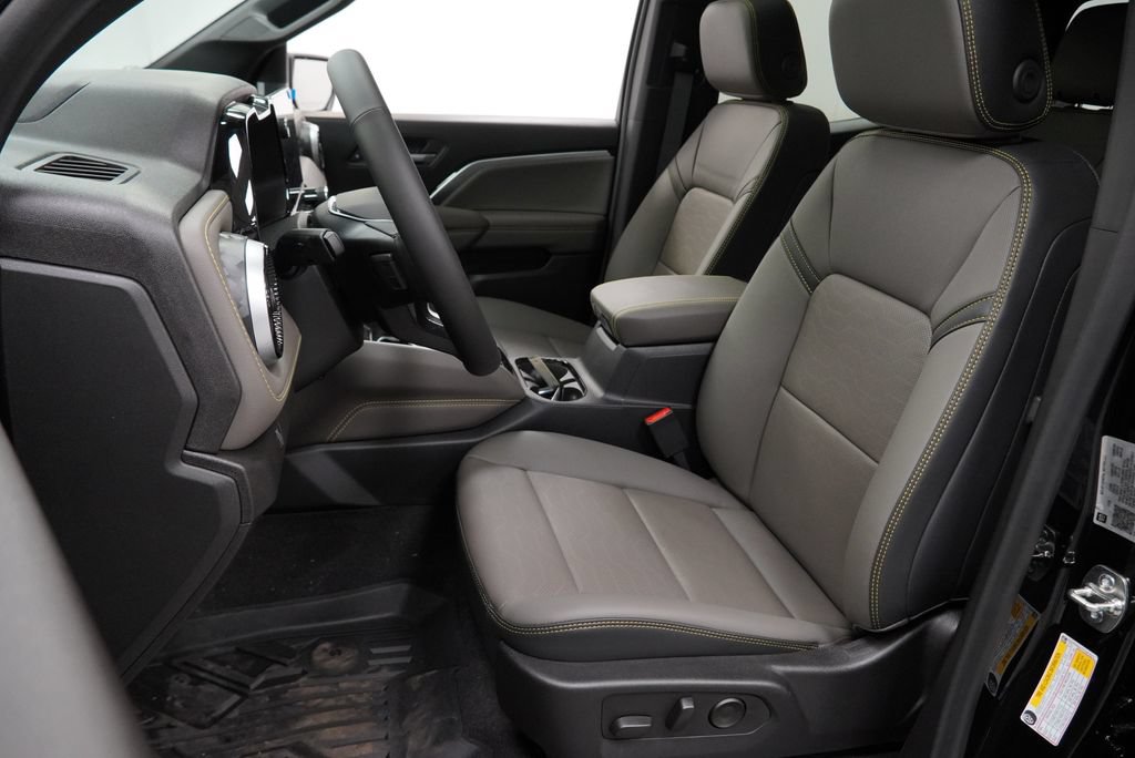 New 2026 Chevrolet Colorado ZR2 w/ Technology Package AWD/4WD image 9
