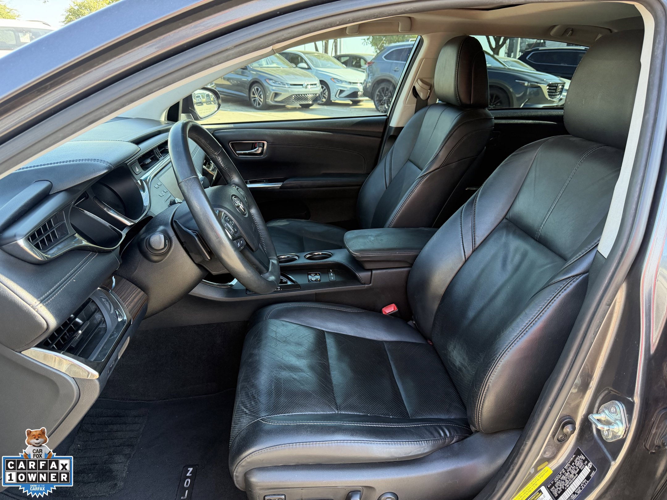 Used 2014 Toyota Avalon Limited w/ Technology Package FWD image 29