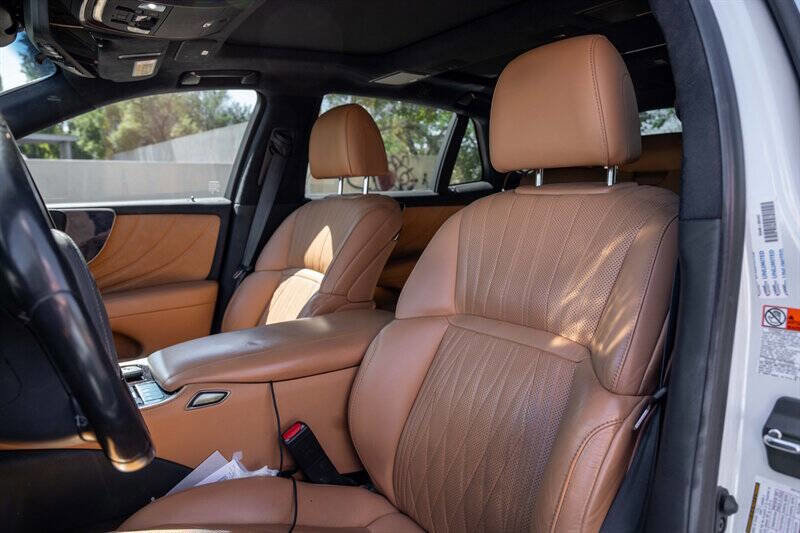 Used 2022 Lexus LS 500 w/ Luxury Package RWD image 10