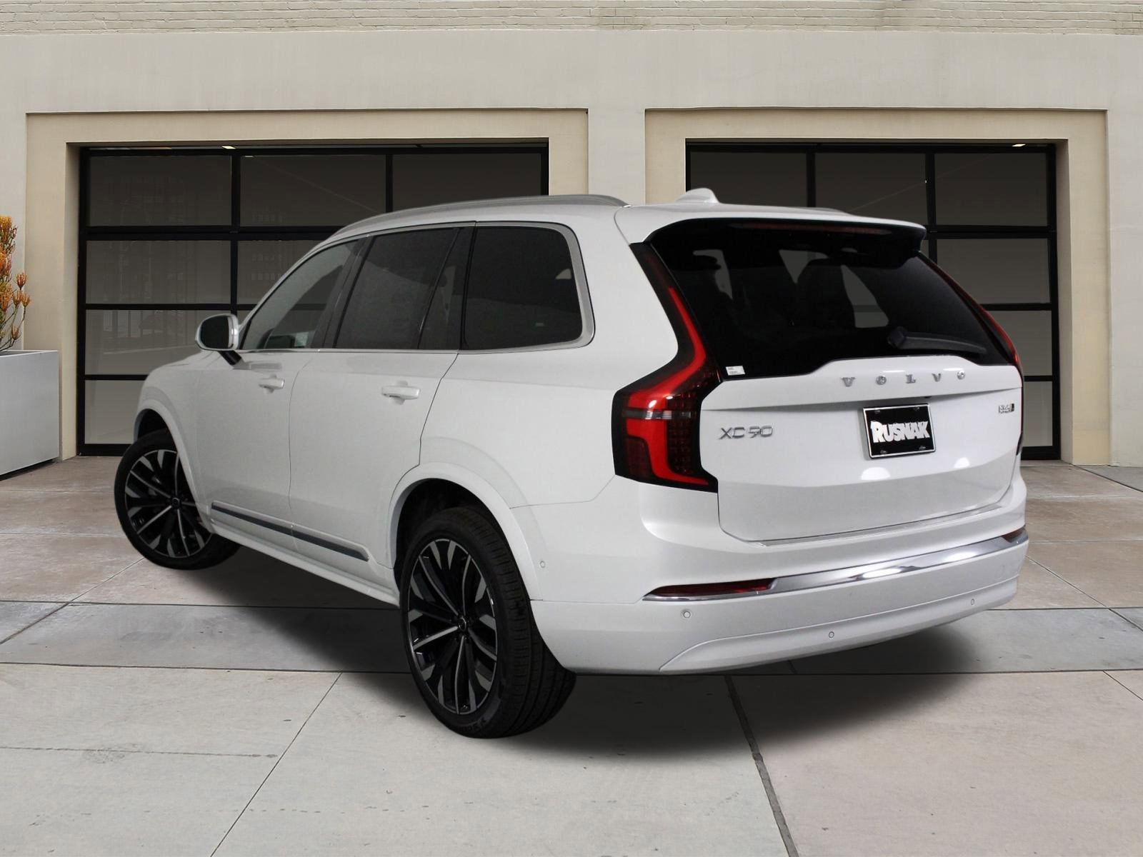 New 2026 Volvo XC90 B6 Plus w/ Protection Package Premier image 3